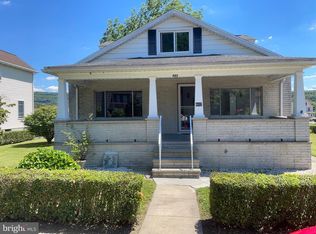 402 Chestnut St, Mar Lin, PA 17951