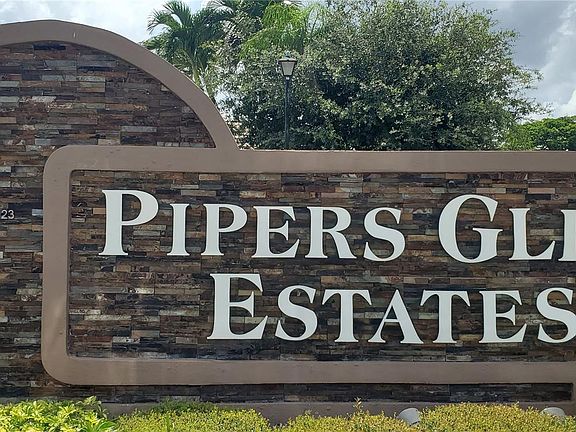 2nd image of 6044 Golf Villas Dr