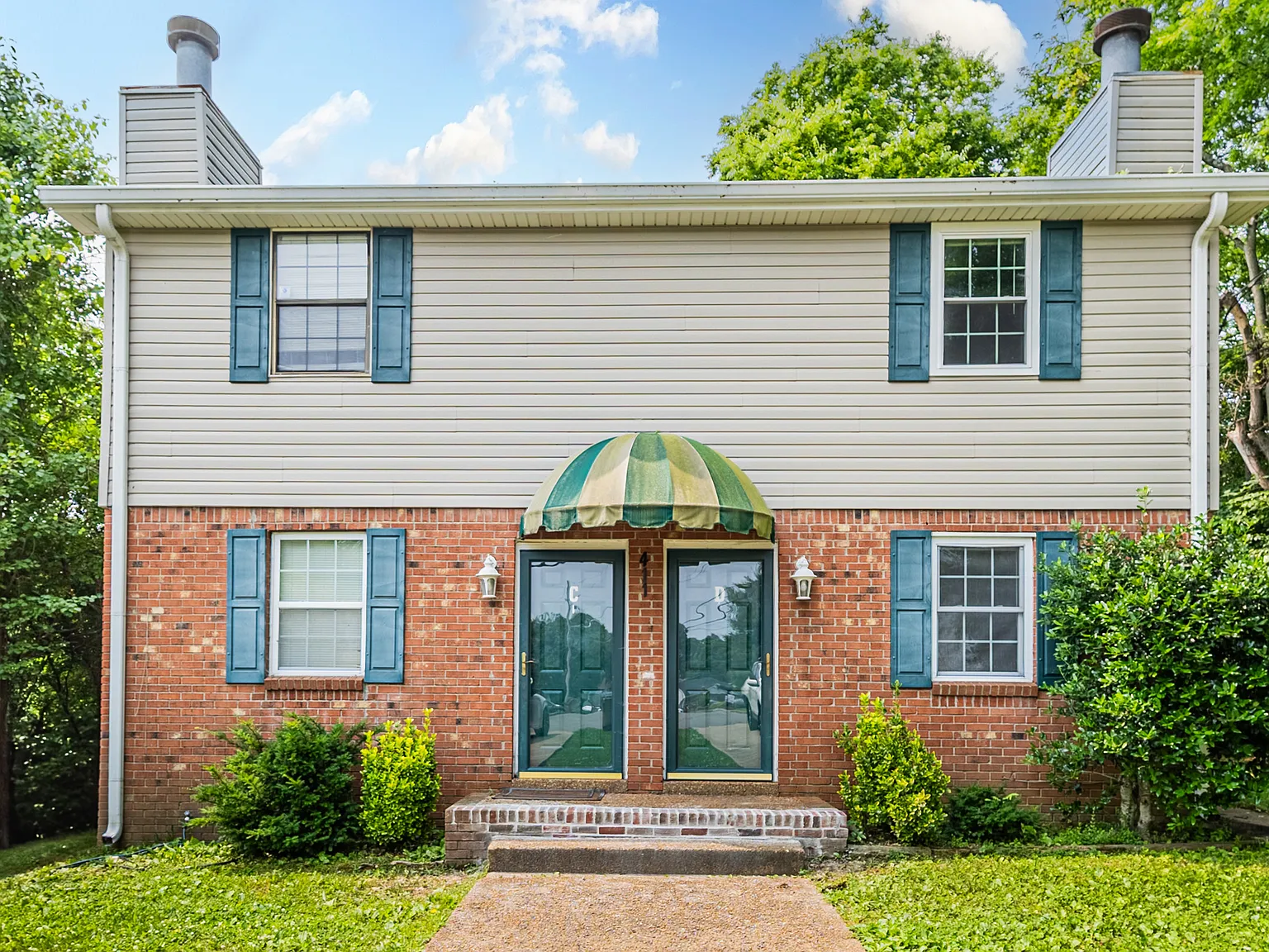 2 bed, 1.5 bath, 960 sqft, $1,500 — Photo 2