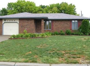 1208 E Beloit Ave, Salina, KS 67401