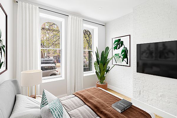 1st image of 820 Marcy Ave APT 1L