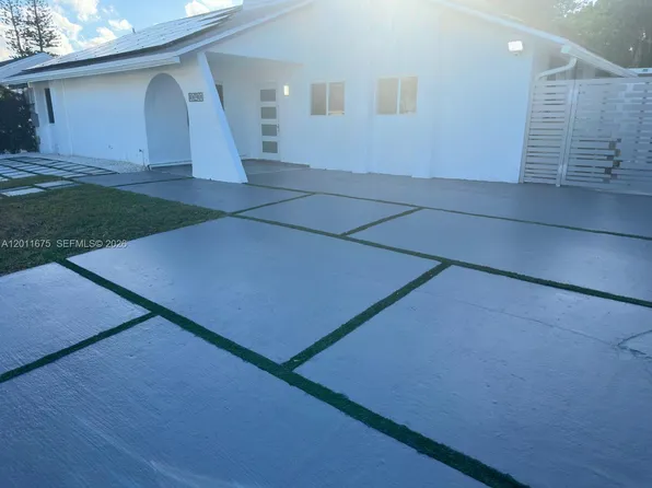 20420 SW 122nd Pl, Miami, FL 33177