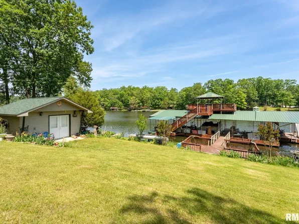 2405 Lakeshore Dr S, Goreville, IL 62939