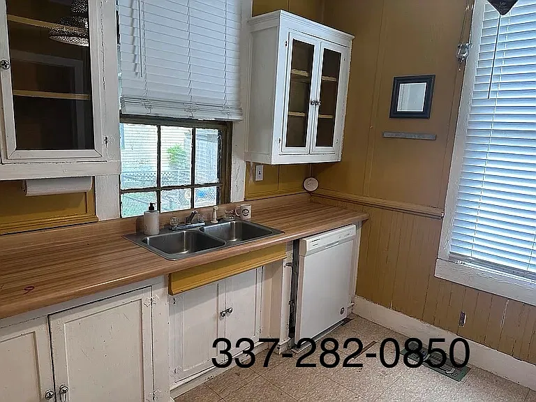 308 Columbus St — Photo 2
