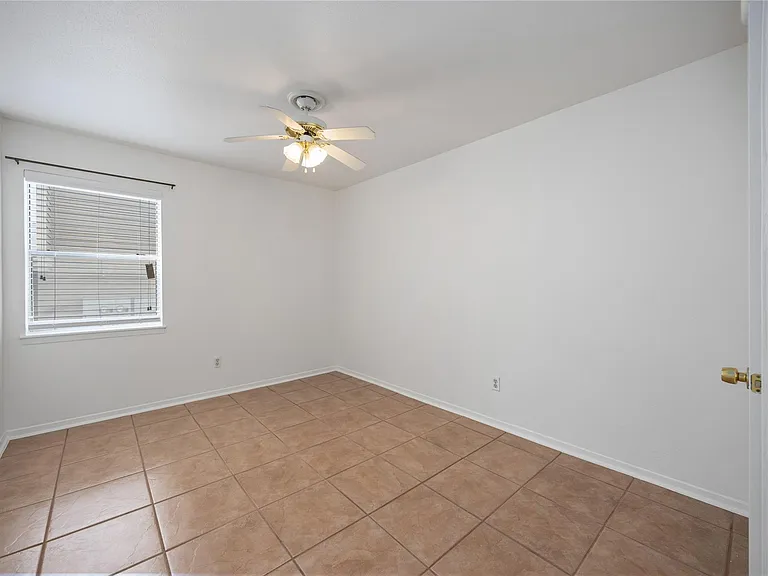 3131 Cummins St #3 — Photo 14