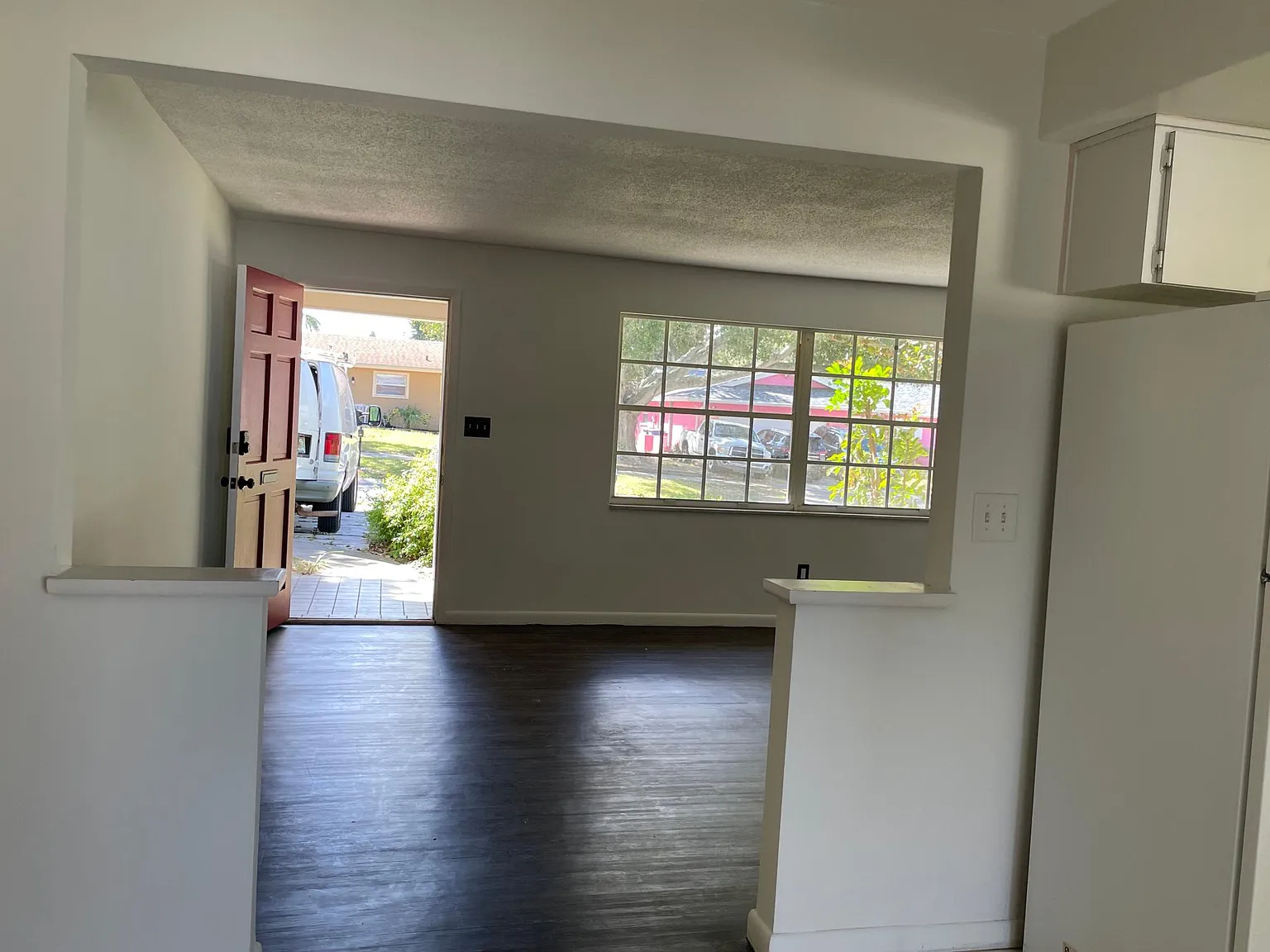 3 bed, 1559 sqft, $2,550 — Photo 1