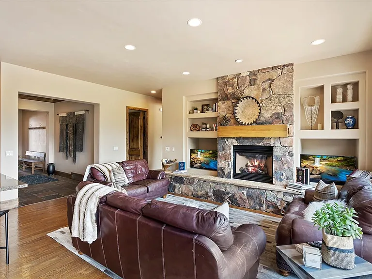 4378 Sunrise Dr — Photo 6