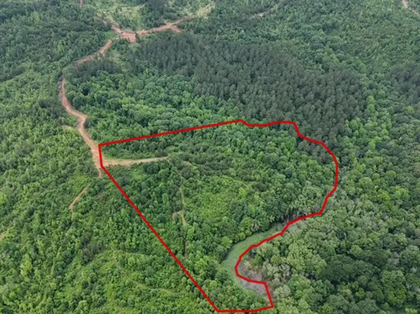 5 Emmaus Dr, Elberton, GA 30635