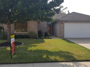 700 Eastridge Dr, Yukon, OK 73099