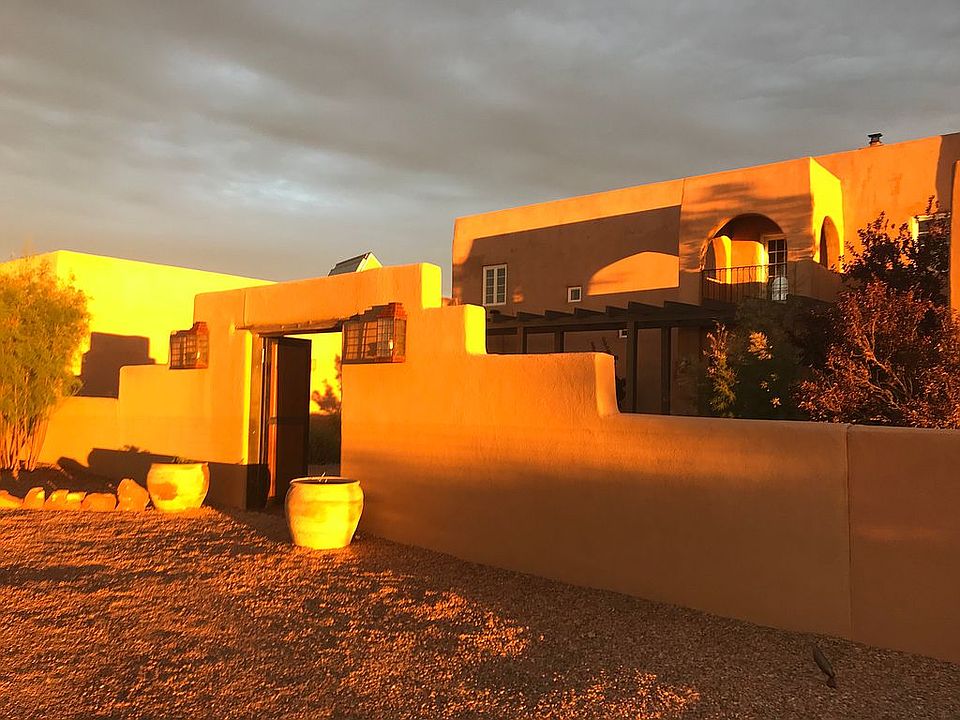 1st image of 28 Camino Cabreros