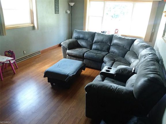 3rd image of 603 South St