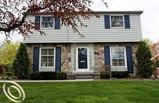 1st image of 771 Lakeland St