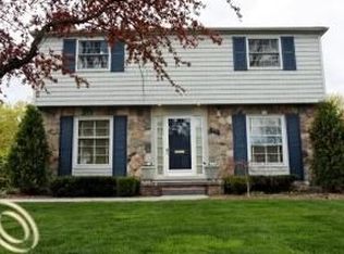 771 Lakeland St, Grosse Pointe, MI 48230