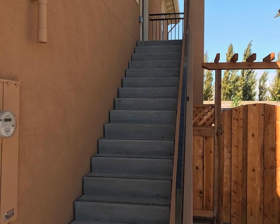 1st image of 615 N San Polo Ct