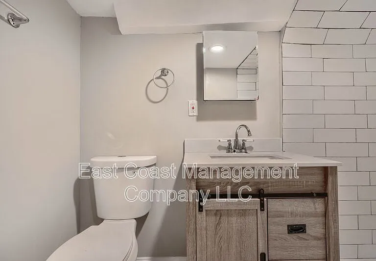 1616 N Fulton Ave — Photo 15