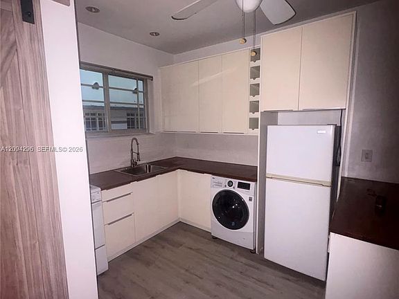 2nd image of 637 12th St APT 6