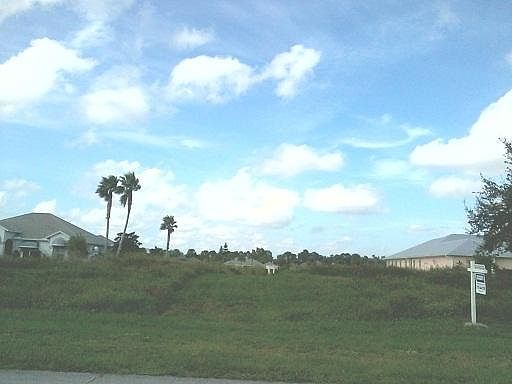 2nd image of 2732 SE Eagle Drive