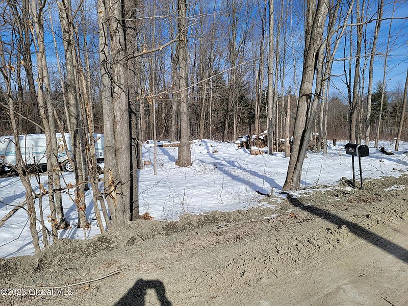 3rd image of 315 Tory Hill Road