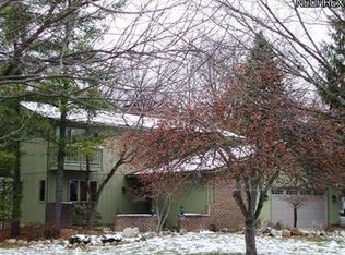 10142 Hickory Ridge Dr, Brecksville, OH 44141