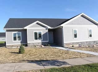 806 Yorktown Rd, Deforest, WI 53532