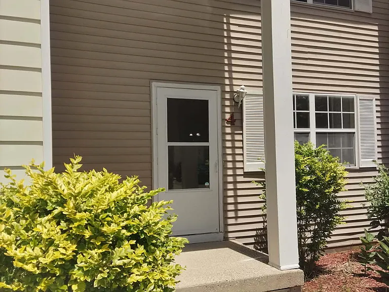 4258 Bond Ave #4 — Photo 3