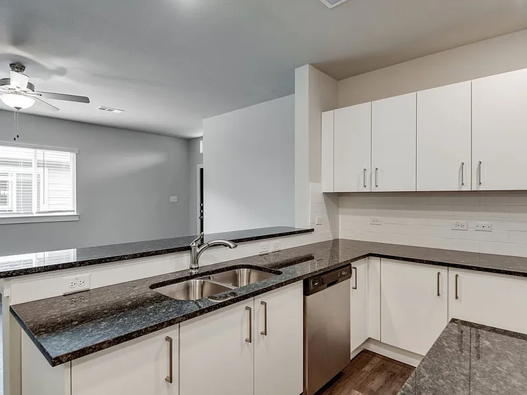 748 Wheatfield Dr — Photo 9