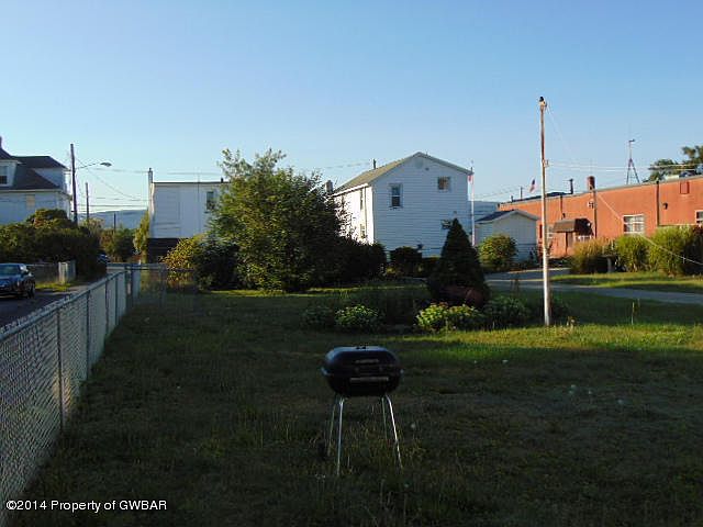 Building Photo 4