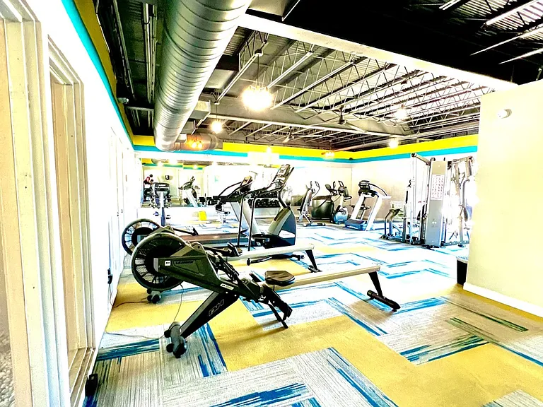 La Estancia Apartments — Photo 25