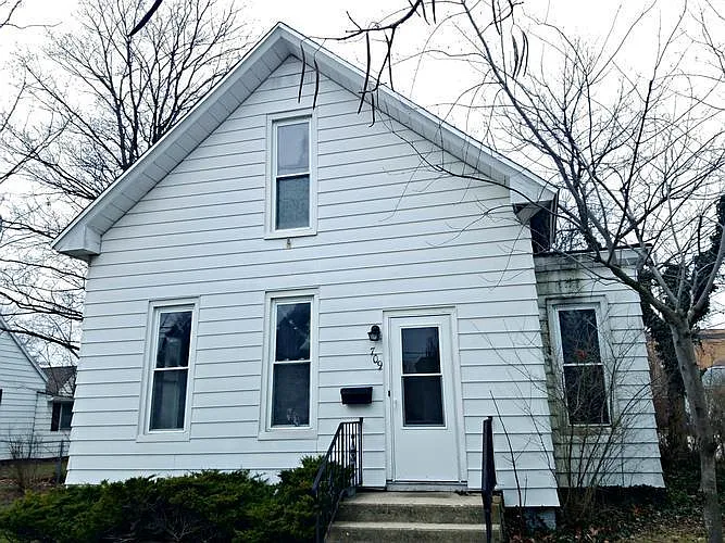 709 York St photo 1