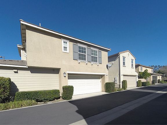 3rd image of 336 N Placer Privado