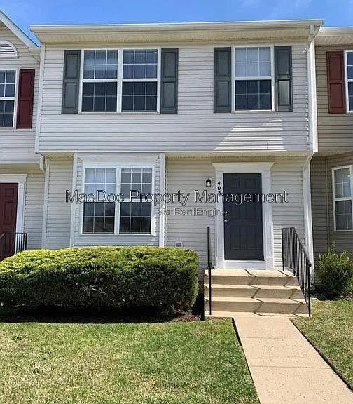 403 Independence Dr — Photo 1