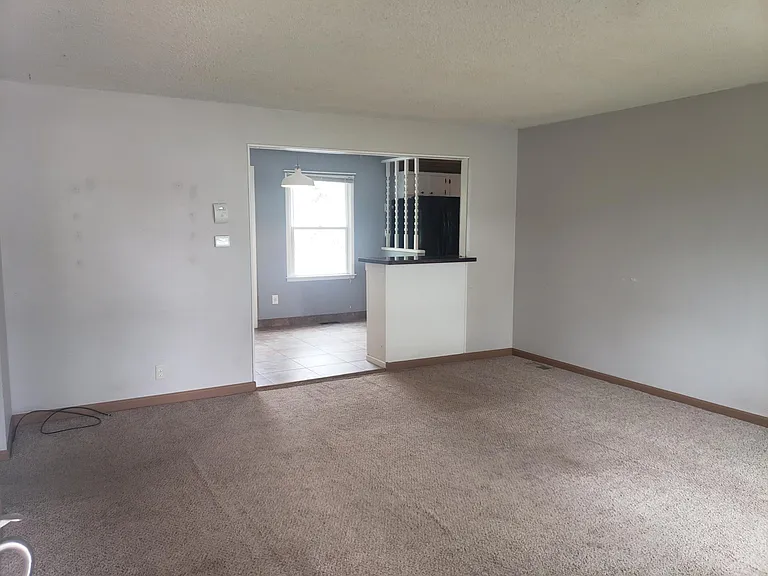 4355 S Fox St — Photo 28