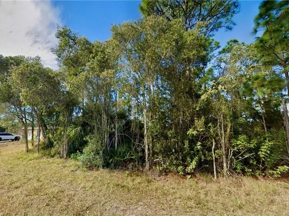 734 Bedford Dr, Lehigh Acres, FL 33974