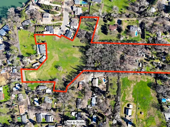 3232 Nicolet Ln, Redding, CA 96001