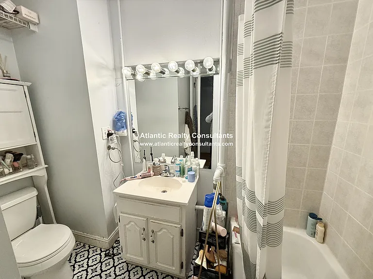 178 Marlborough St #4 — Photo 9