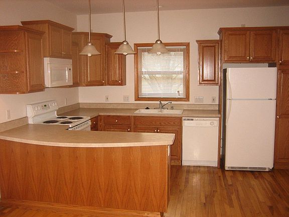 4th image of 1710 Packers Ave #1714