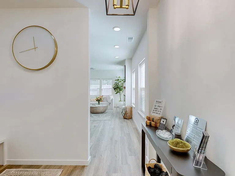 Bull Run Townhomes — Photo 14