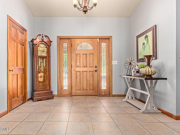 2nd image of 2840 W SUNRISE Drive