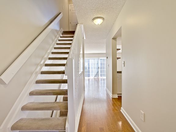 3rd image of 5716 Messner Dr