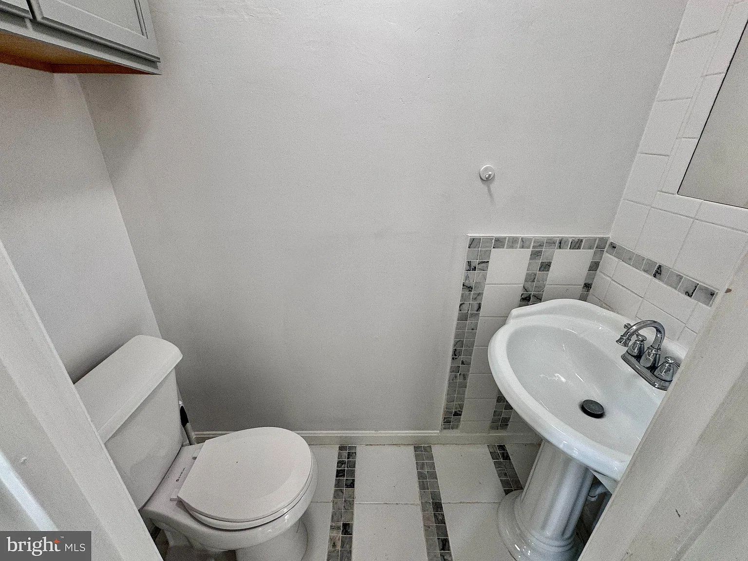3 bed, 2.5 bath, 1776 sqft, $2,450 — Photo 4
