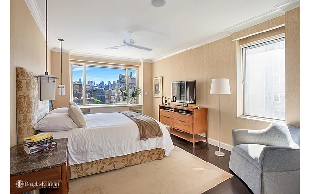 Sold by Douglas Elliman | media 8