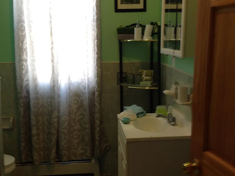 70 Fabyan Pl — Photo 11