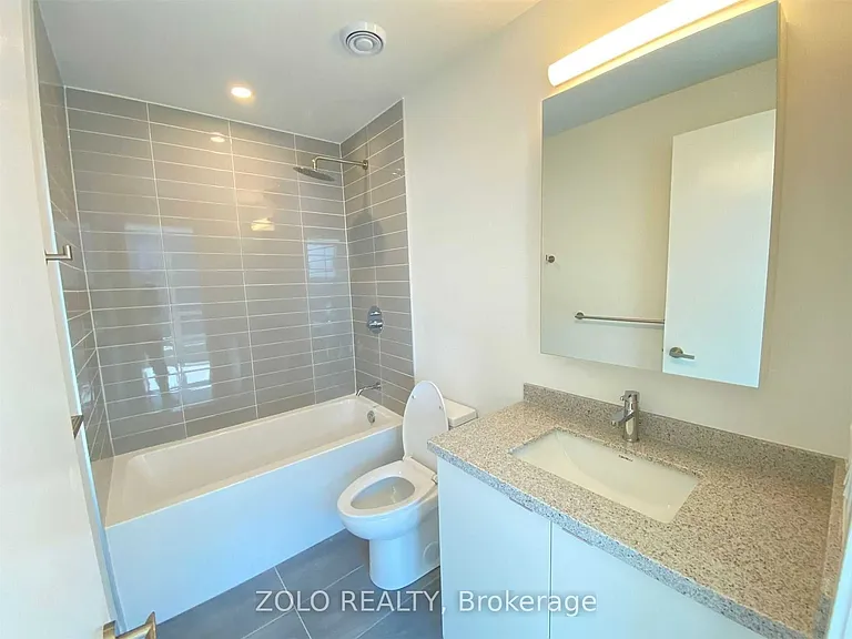 1602 E Yonge St #8868 — Photo 8