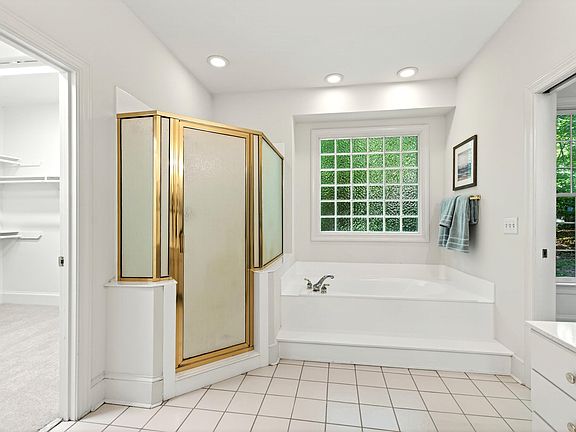 5th image of 2721 Glassman Ln