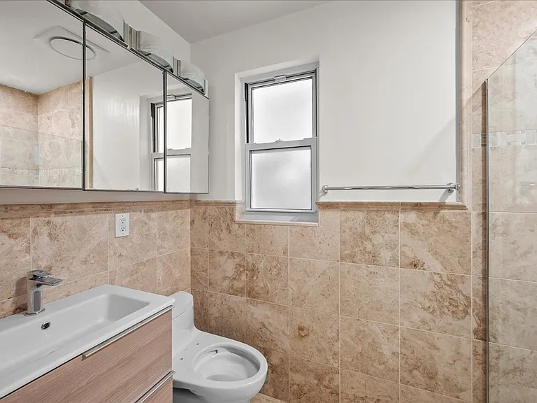 268 E 240th St #1 — Photo 19