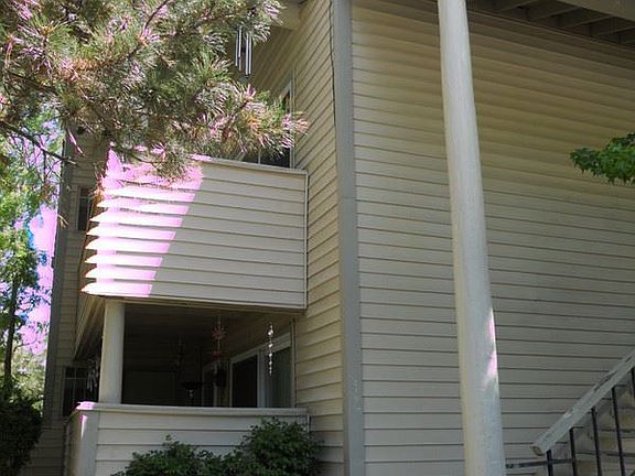 2nd image of 2146 Roundhouse Rd