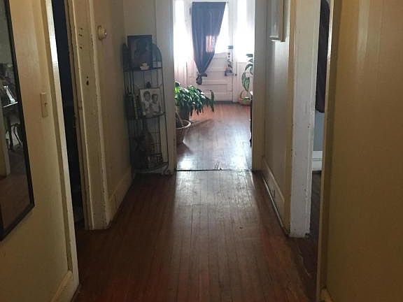 5th image of 712 Verge St