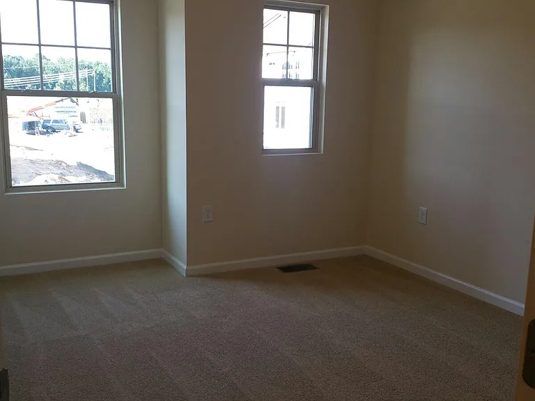 1905 Birdhouse Ln — Photo 16