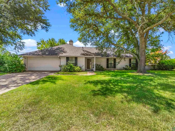 1000 Forest Hills St, Gladewater, TX 75647