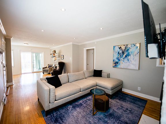 3rd image of 2165 E Mabey Dr